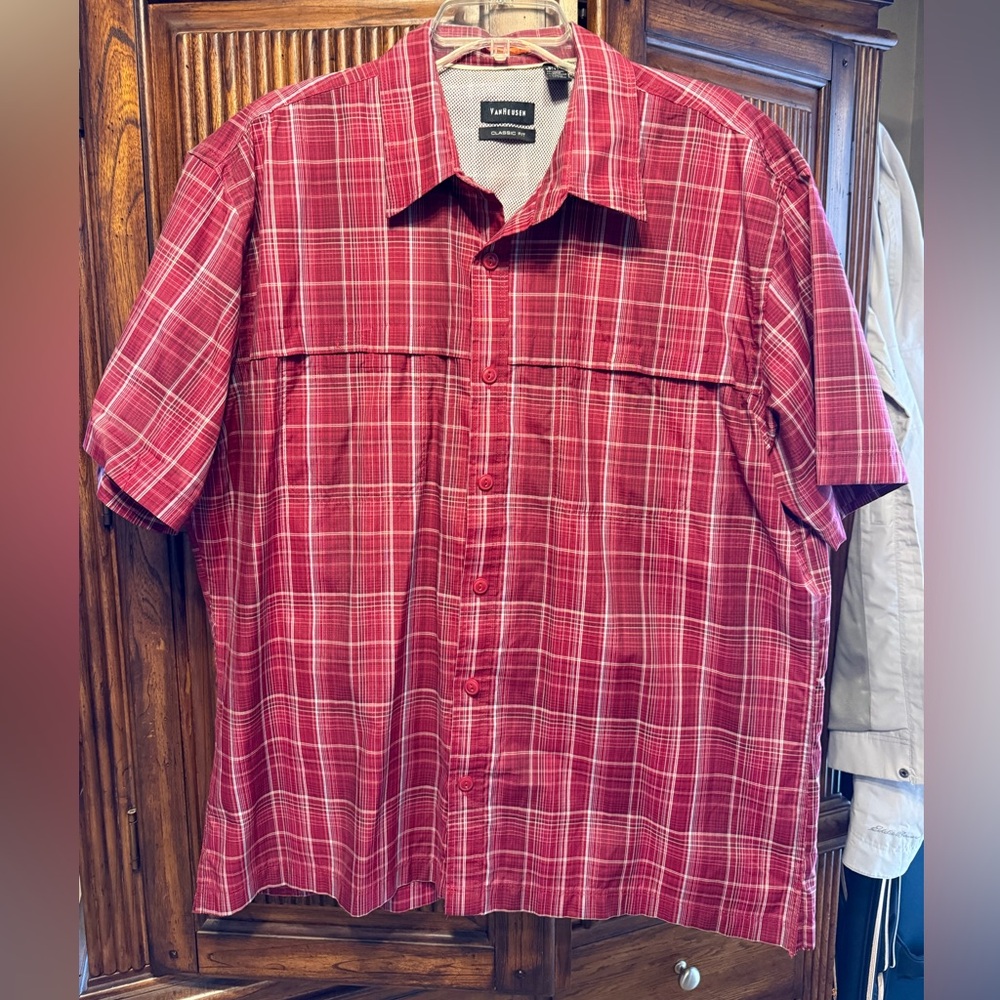 Van Heusen Men's Red Plaid Casual Shirt, size XL
Great condition